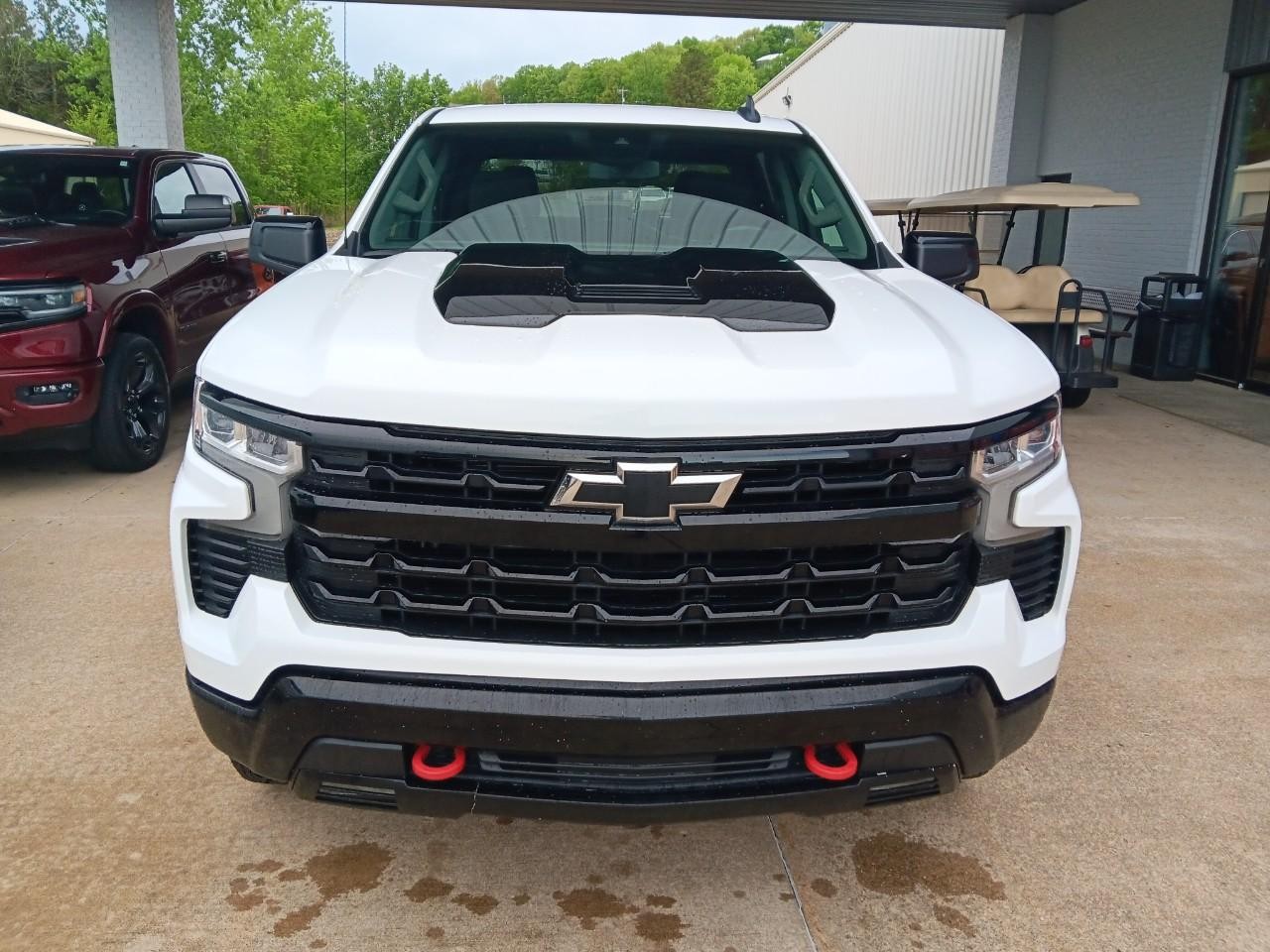 2023 Summit White Chevrolet Silverado 1500 LT Trail Boss 4X4 Truck