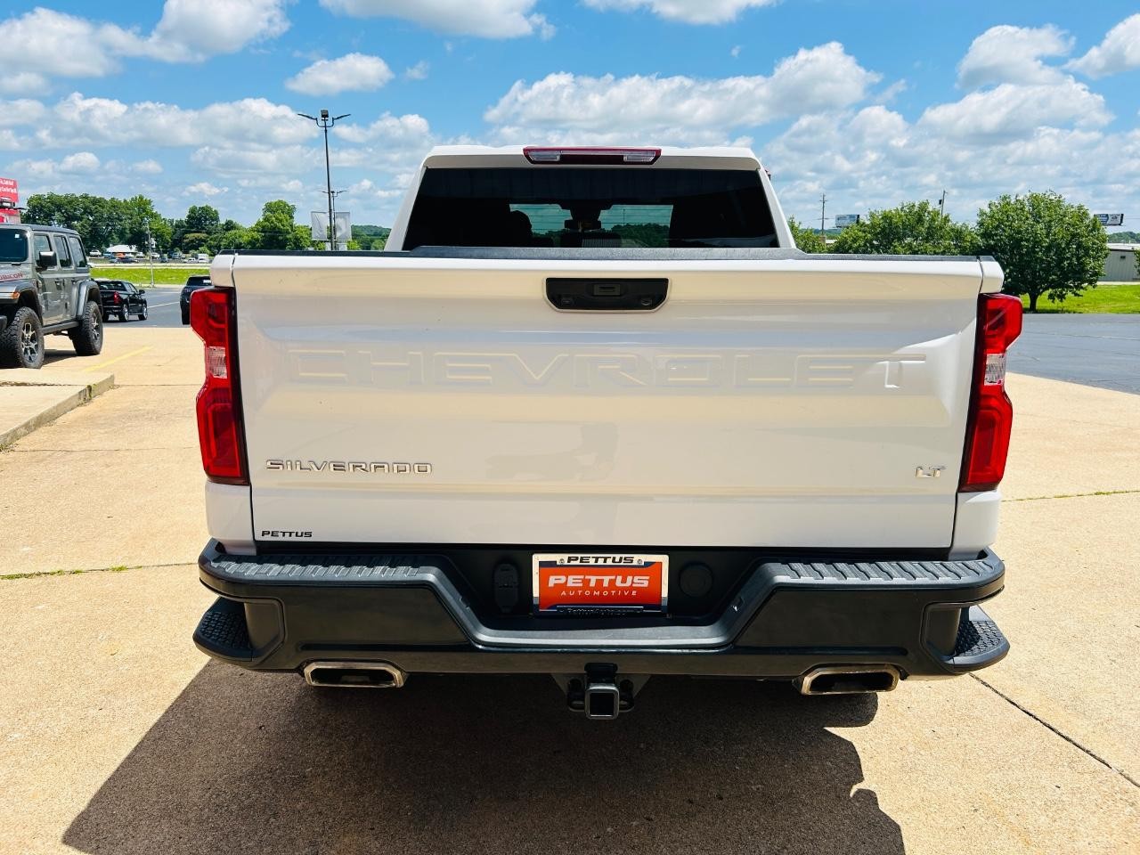 Chevrolet Silverado 1500 Vehicle Full-screen Gallery Image 07