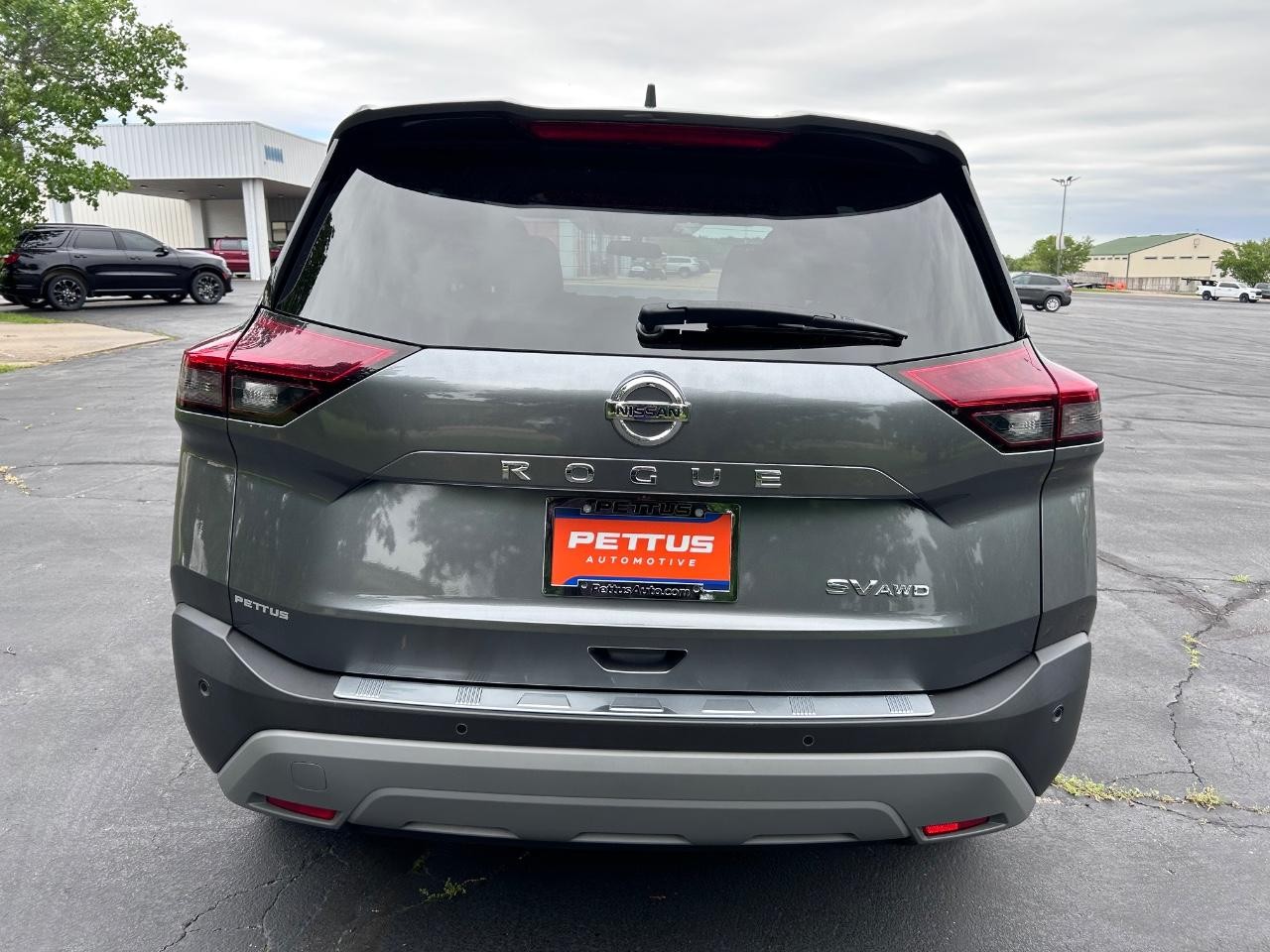 2021 Gun Metallic Nissan Rogue SV AWD SUV