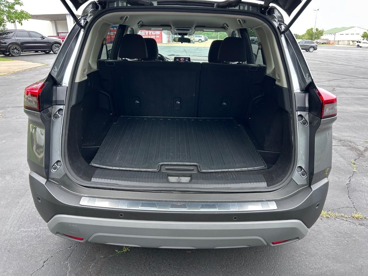 2021 Gun Metallic Nissan Rogue SV AWD SUV