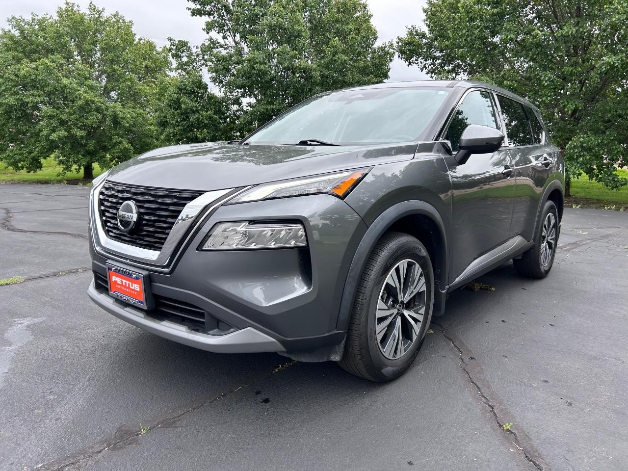 2021 Gun Metallic Nissan Rogue SV AWD SUV