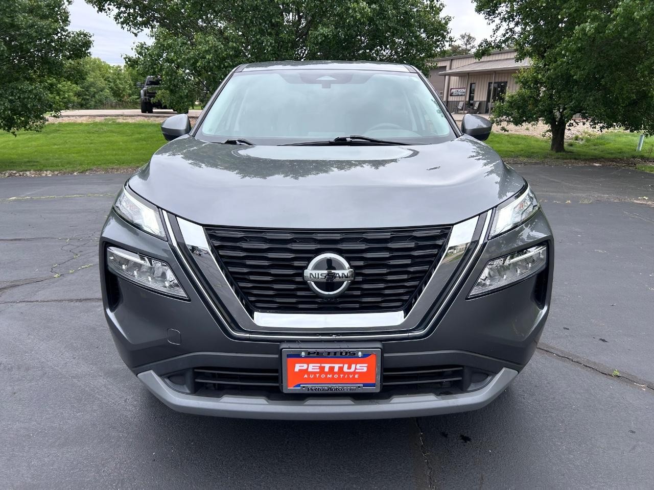 2021 Gun Metallic Nissan Rogue SV AWD SUV