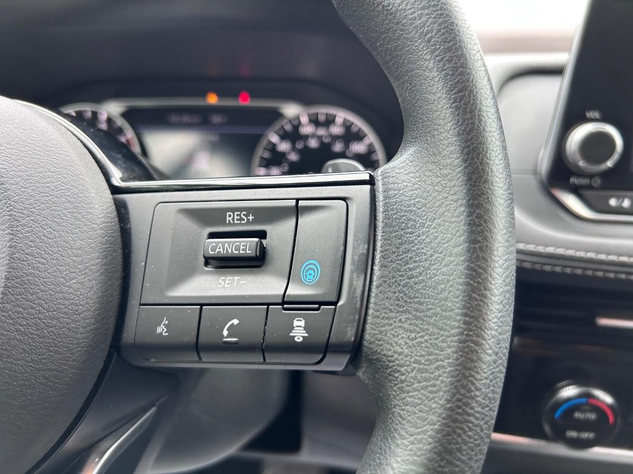 2021 Gun Metallic Nissan Rogue SV AWD SUV