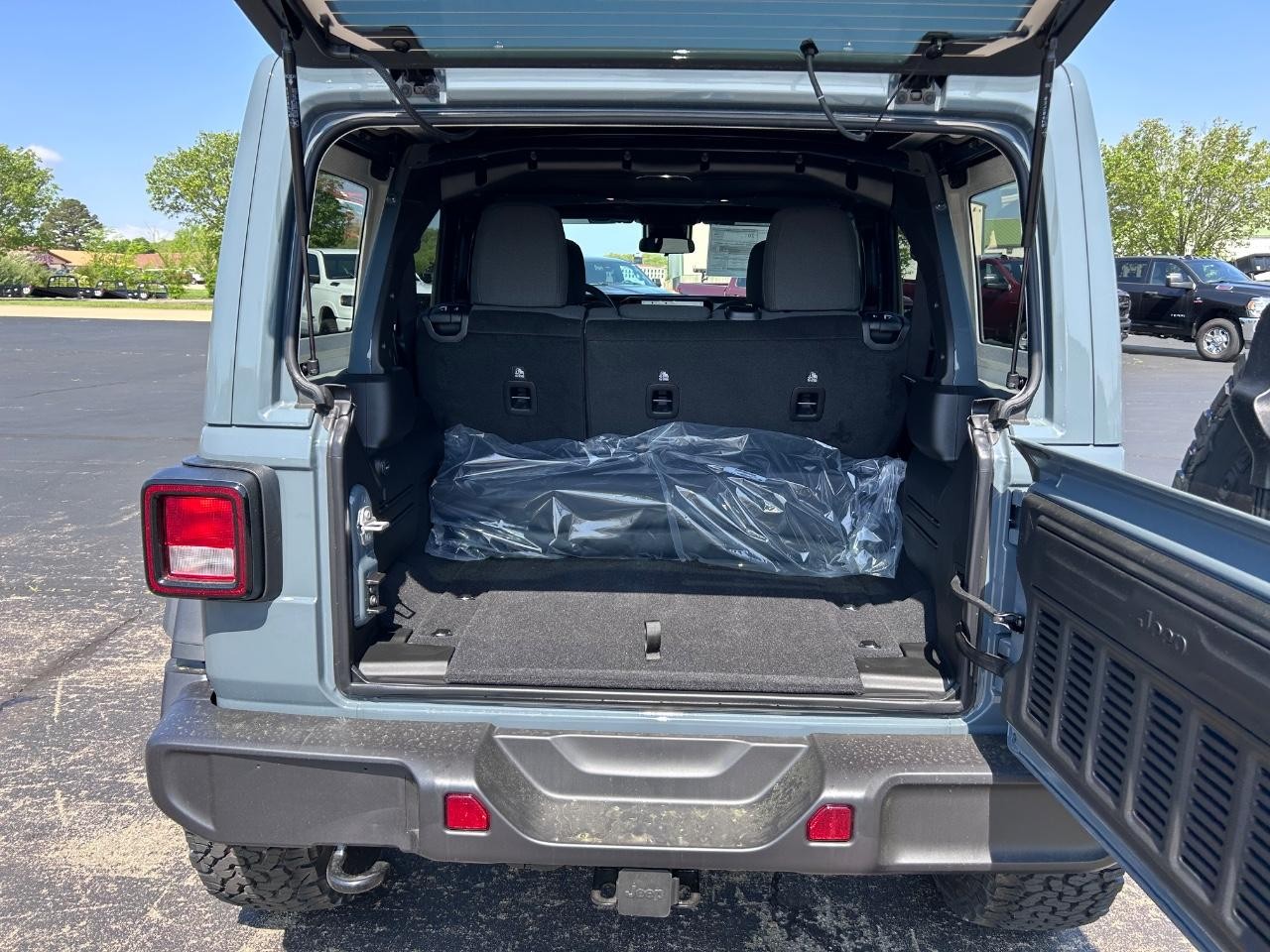 2025 Anvil Clearcoat Jeep Wrangler Willys 4X4 SUV