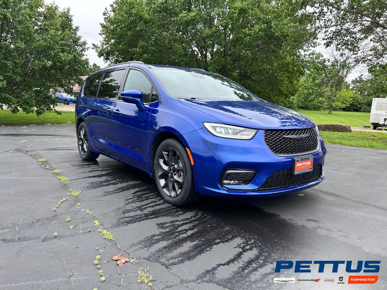 2021 Ocean Blue Metallic Chrysler Pacifica Touring L Van