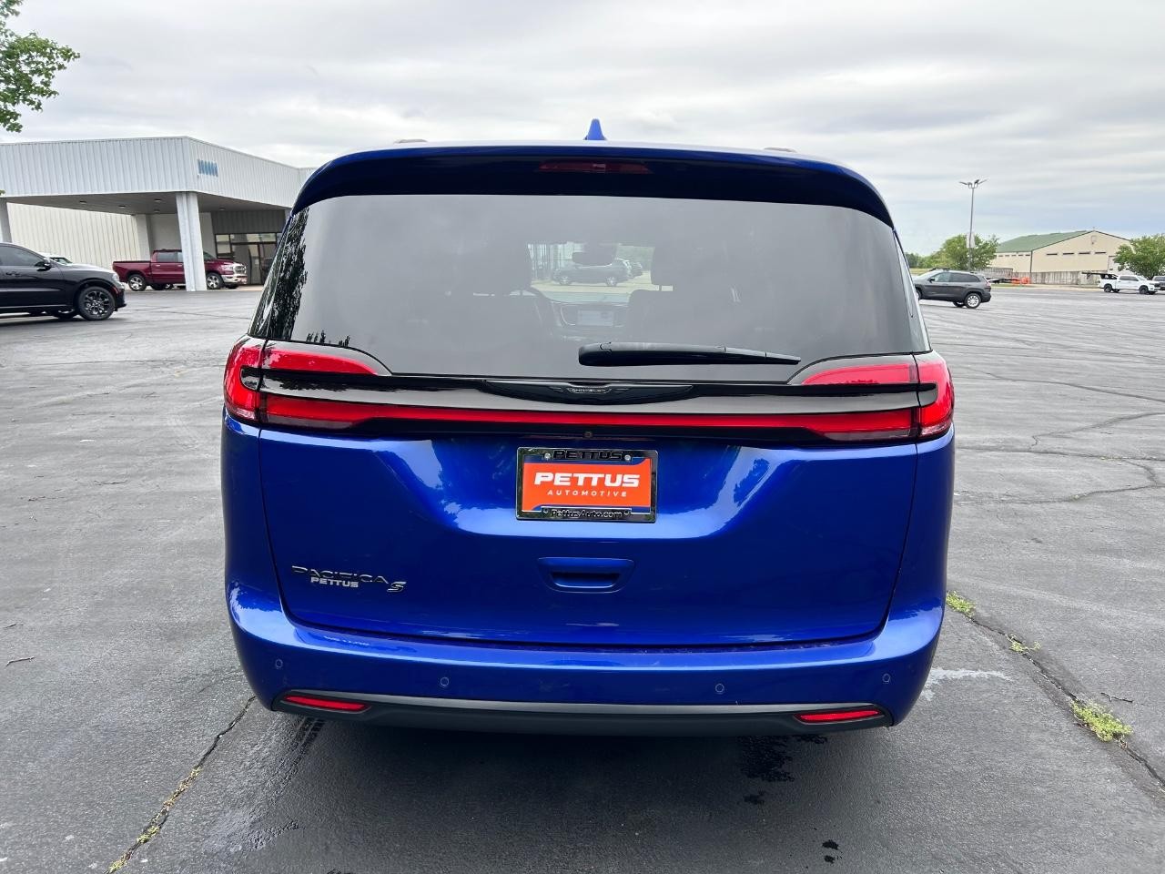 2021 Ocean Blue Metallic Chrysler Pacifica Touring L FWD Van