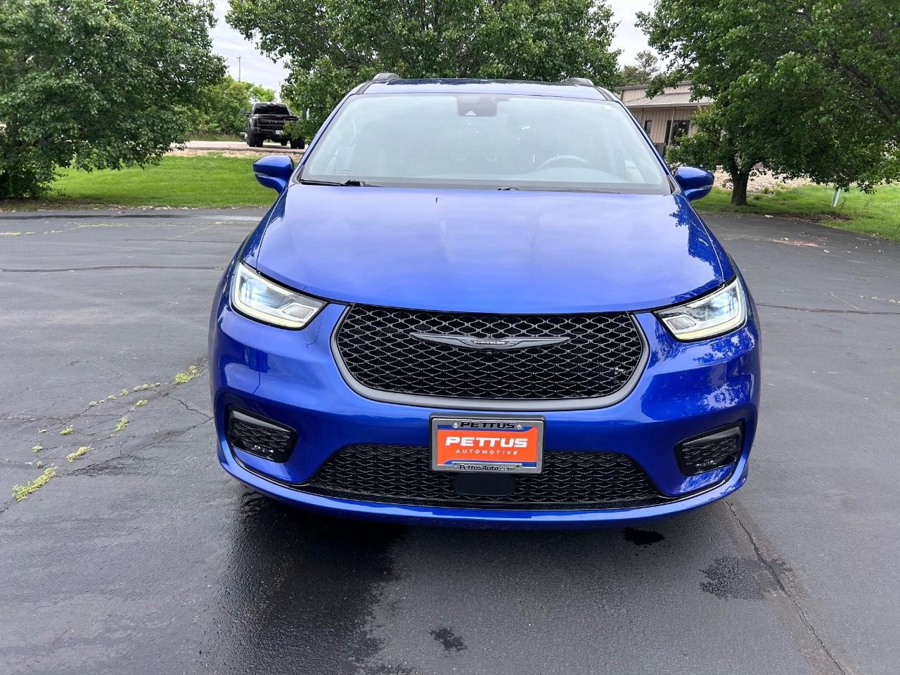 2021 Ocean Blue Metallic Chrysler Pacifica Touring L FWD Van