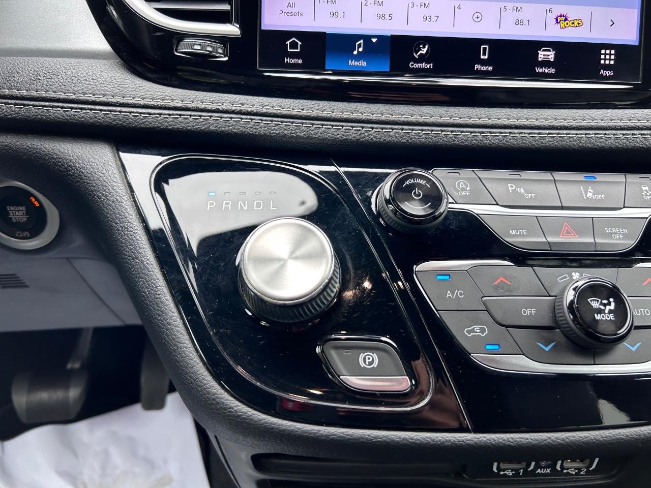 2021 Ocean Blue Metallic Chrysler Pacifica Touring L FWD Van