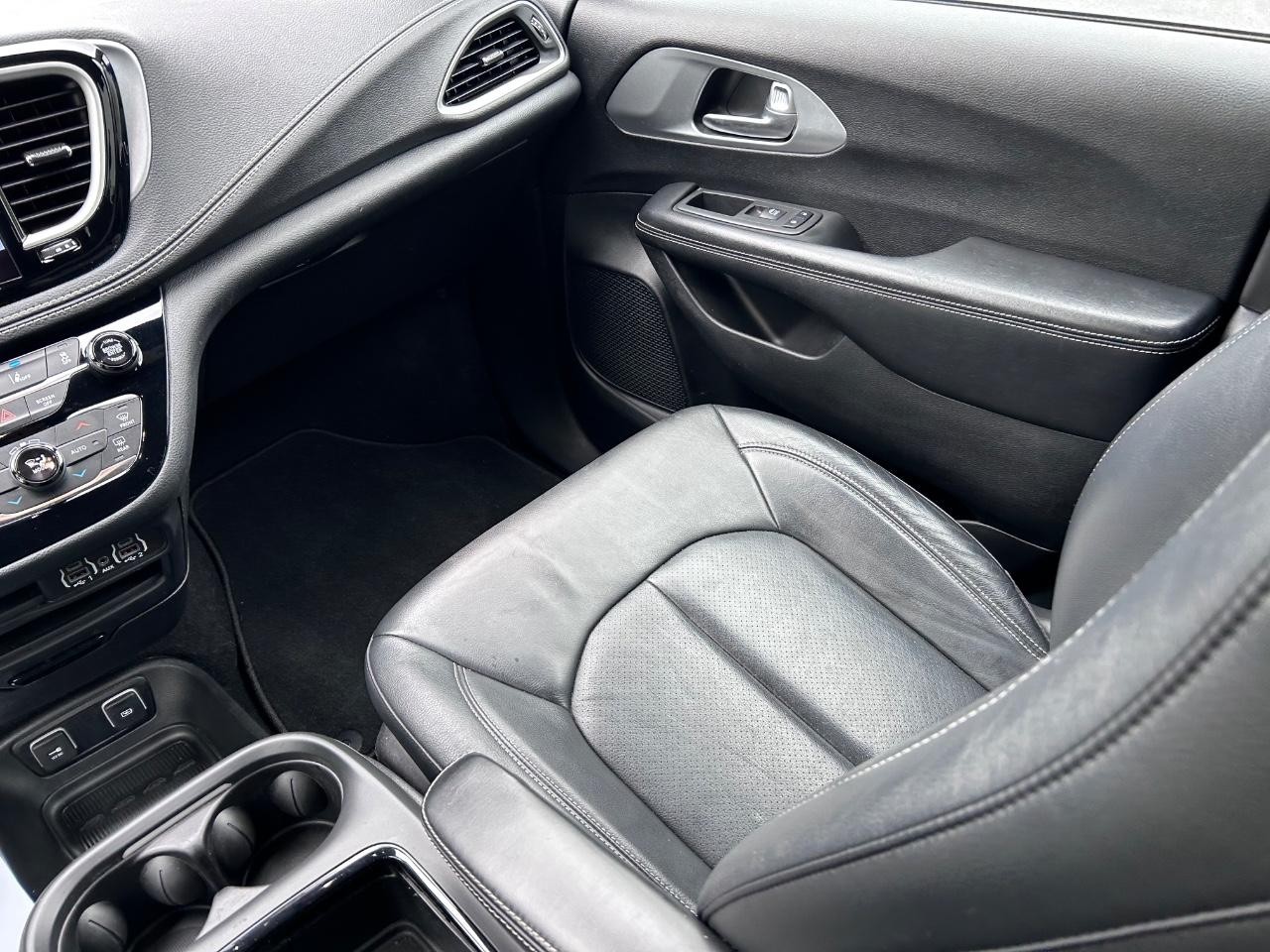 2021 Ocean Blue Metallic Chrysler Pacifica Touring L FWD Van