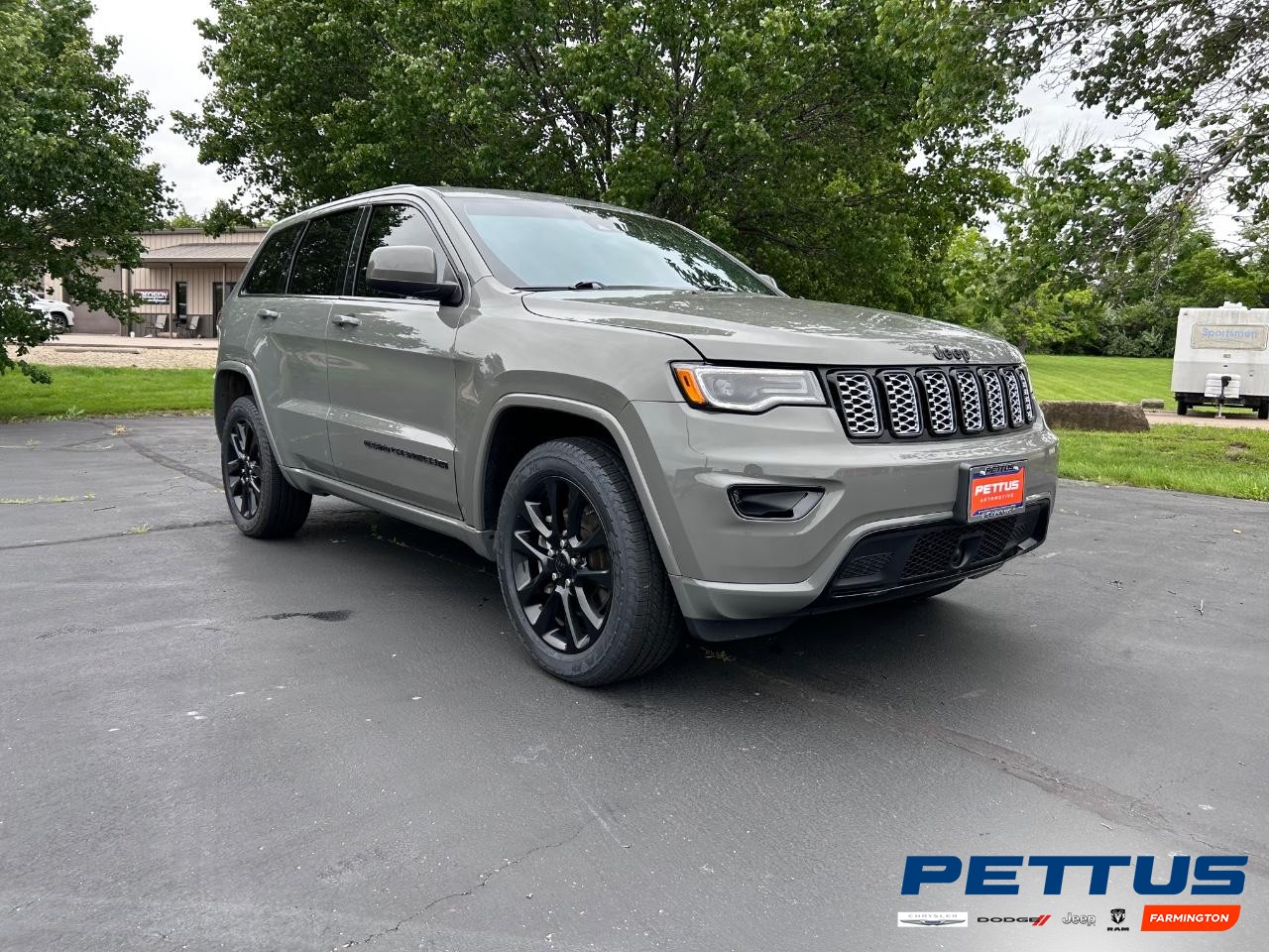 2022 Sting-Gray Clearcoat Jeep Grand Cherokee WK Laredo X SUV