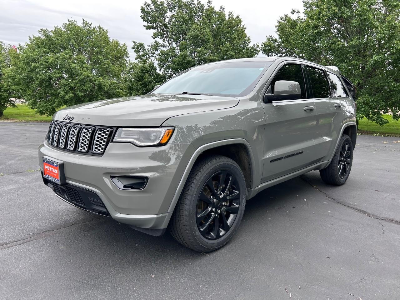 2022 Sting-Gray Clearcoat Jeep Grand Cherokee WK Laredo X 4X4 SUV