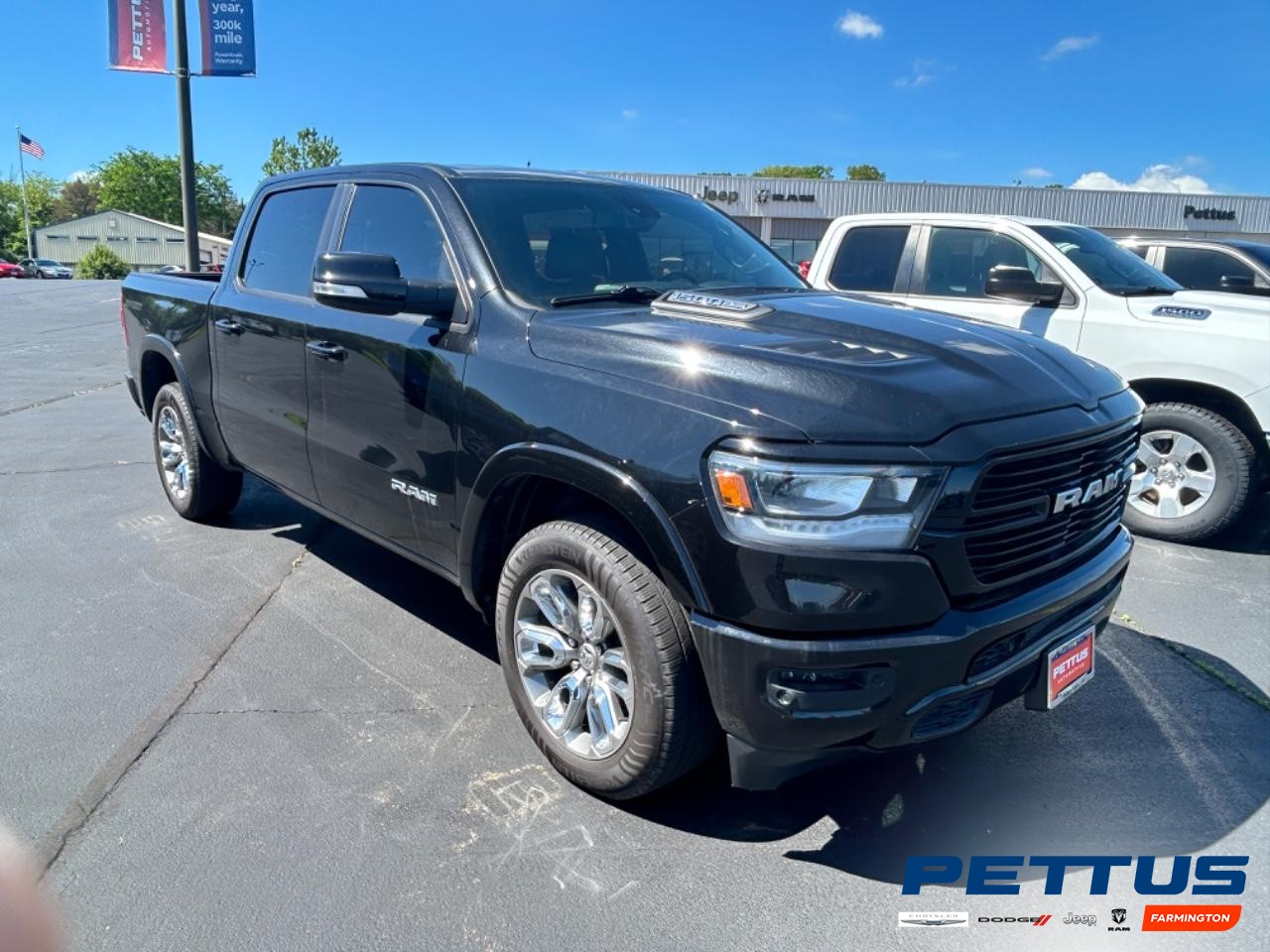 2020 Diamond Black Crystal Pearlcoat Ram 1500 Undefined