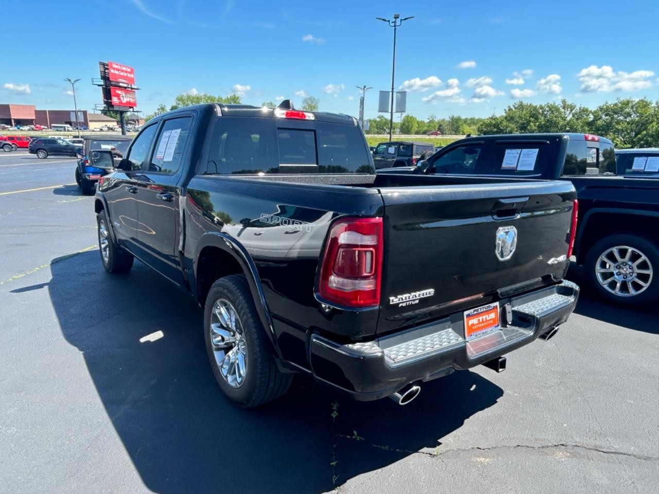 2020 Diamond Black Crystal Pearlcoat Ram 1500 4X4 Undefined