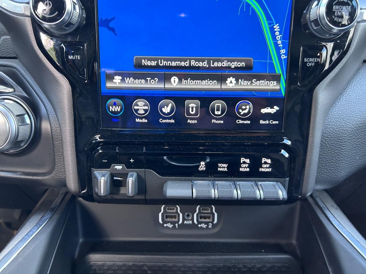 2020 Diamond Black Crystal Pearlcoat Ram 1500 Laramie 4X4 Truck