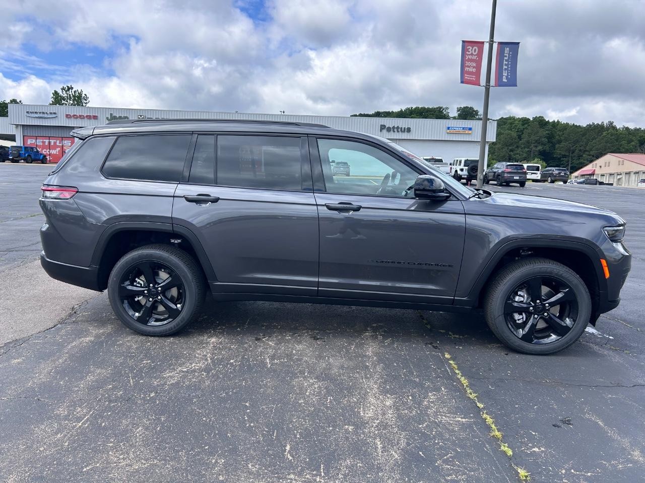 2025 Baltic Gray Metallic Clearcoat Jeep Grand Cherokee L Altitude X 4X4 SUV