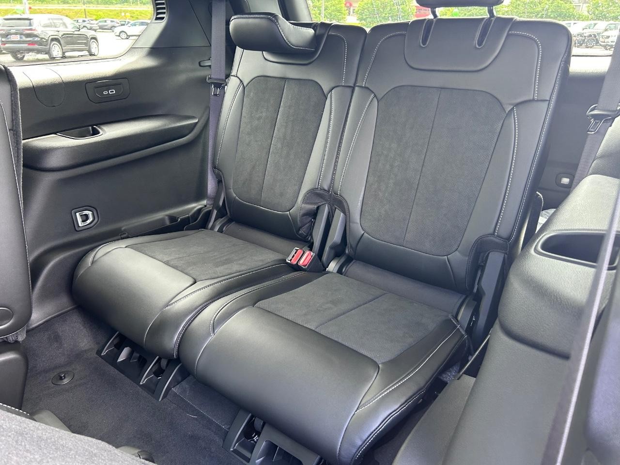 2025 Baltic Gray Metallic Clearcoat Jeep Grand Cherokee L Altitude X 4X4 SUV