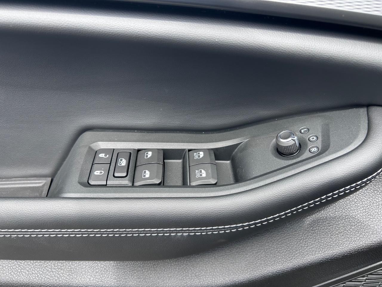 2025 Baltic Gray Metallic Clearcoat Jeep Grand Cherokee L Altitude X 4X4 SUV
