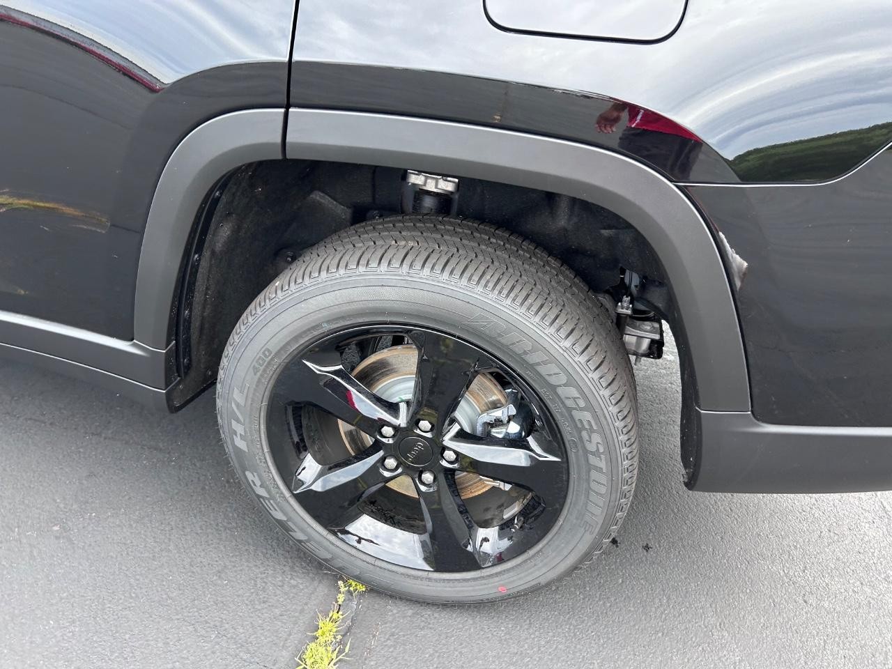 2025 Diamond Black Crystal Pearlcoat Jeep Grand Cherokee L Altitude X 4X4 SUV