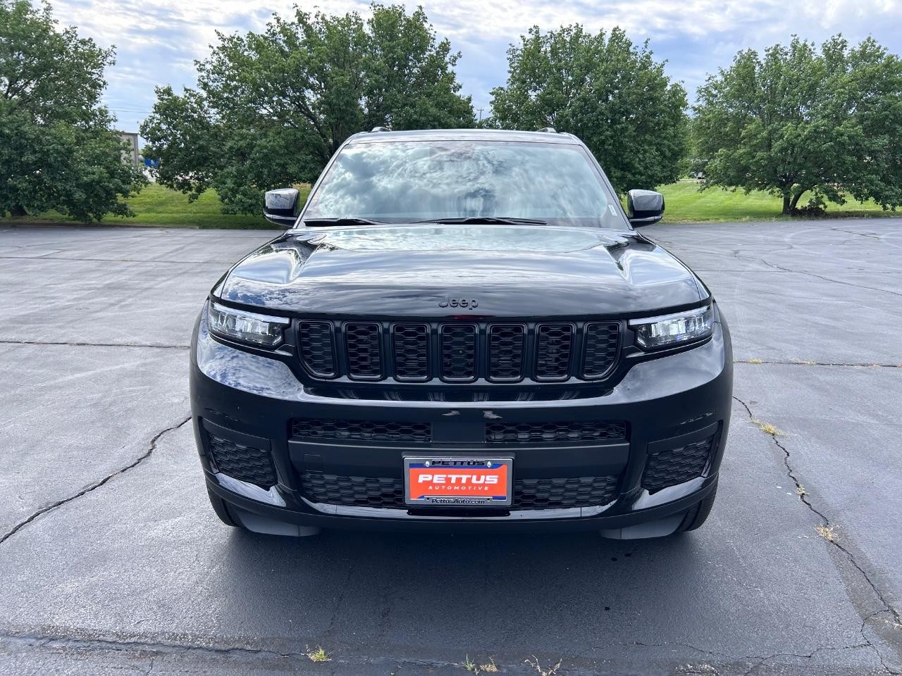 2025 Diamond Black Crystal Pearlcoat Jeep Grand Cherokee L Altitude X 4X4 SUV