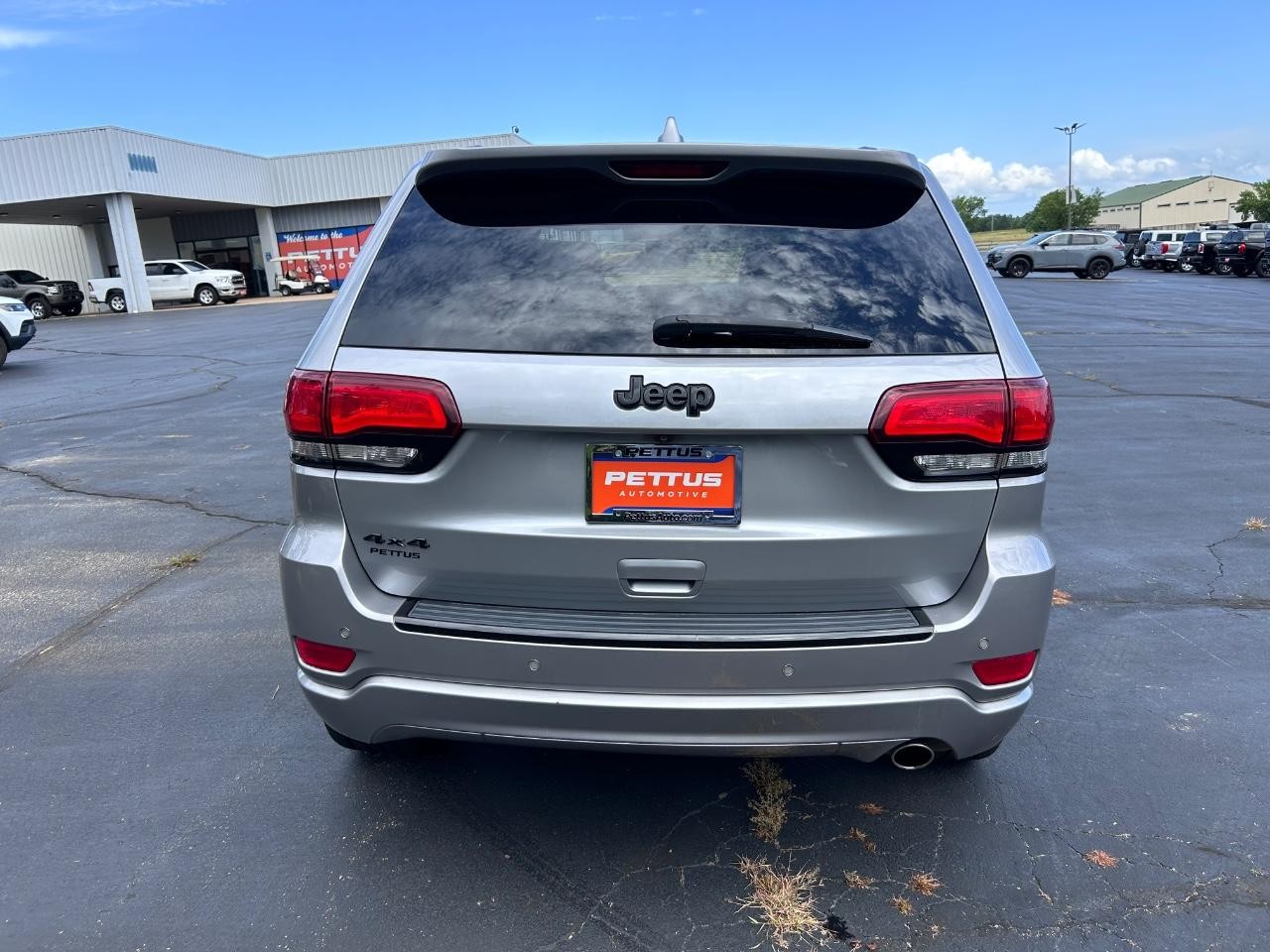 2018 Billet Silver Metallic Clearcoat Jeep Grand Cherokee Altitude 4X4 SUV