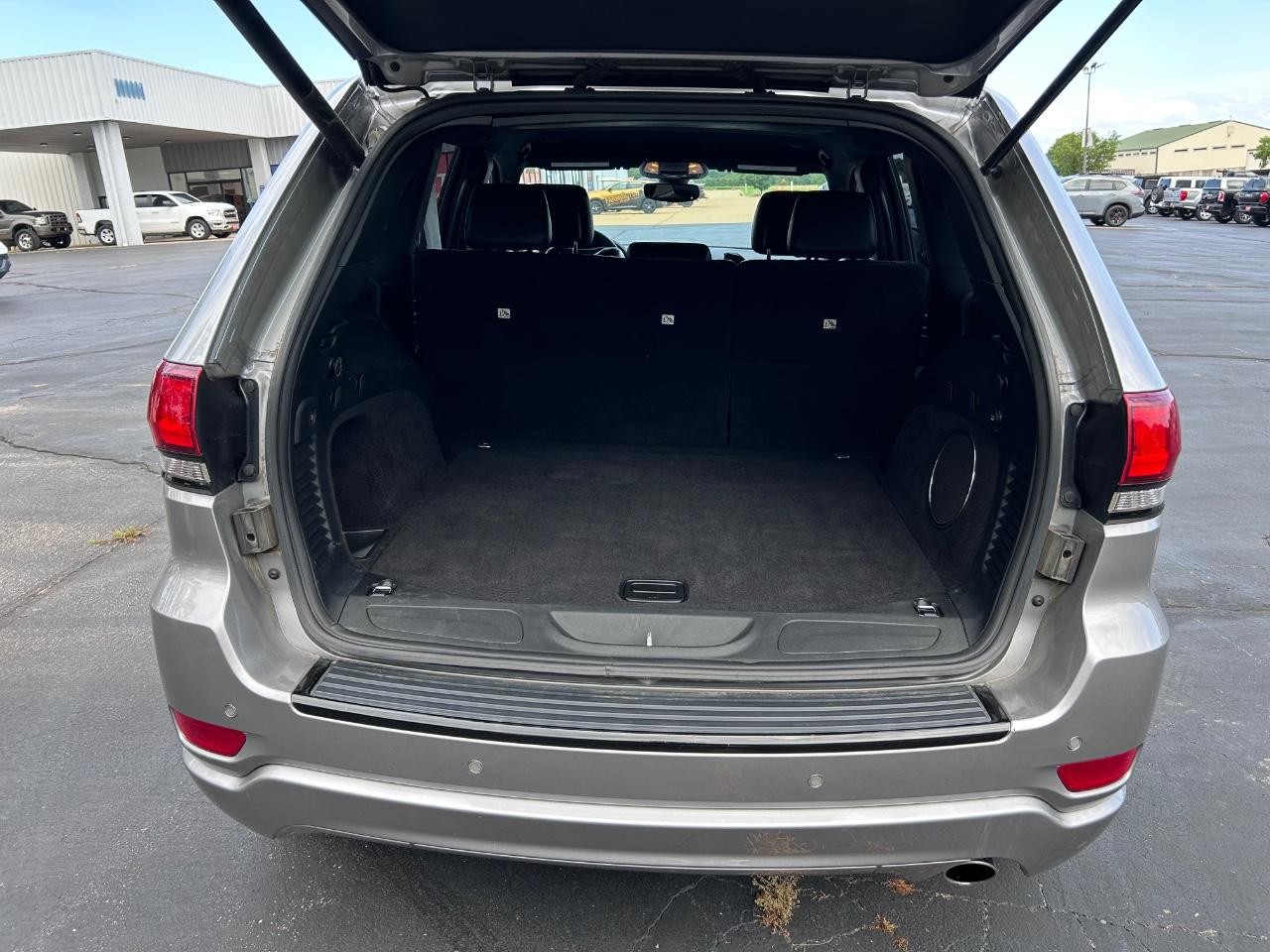 2018 Billet Silver Metallic Clearcoat Jeep Grand Cherokee Altitude 4X4 SUV