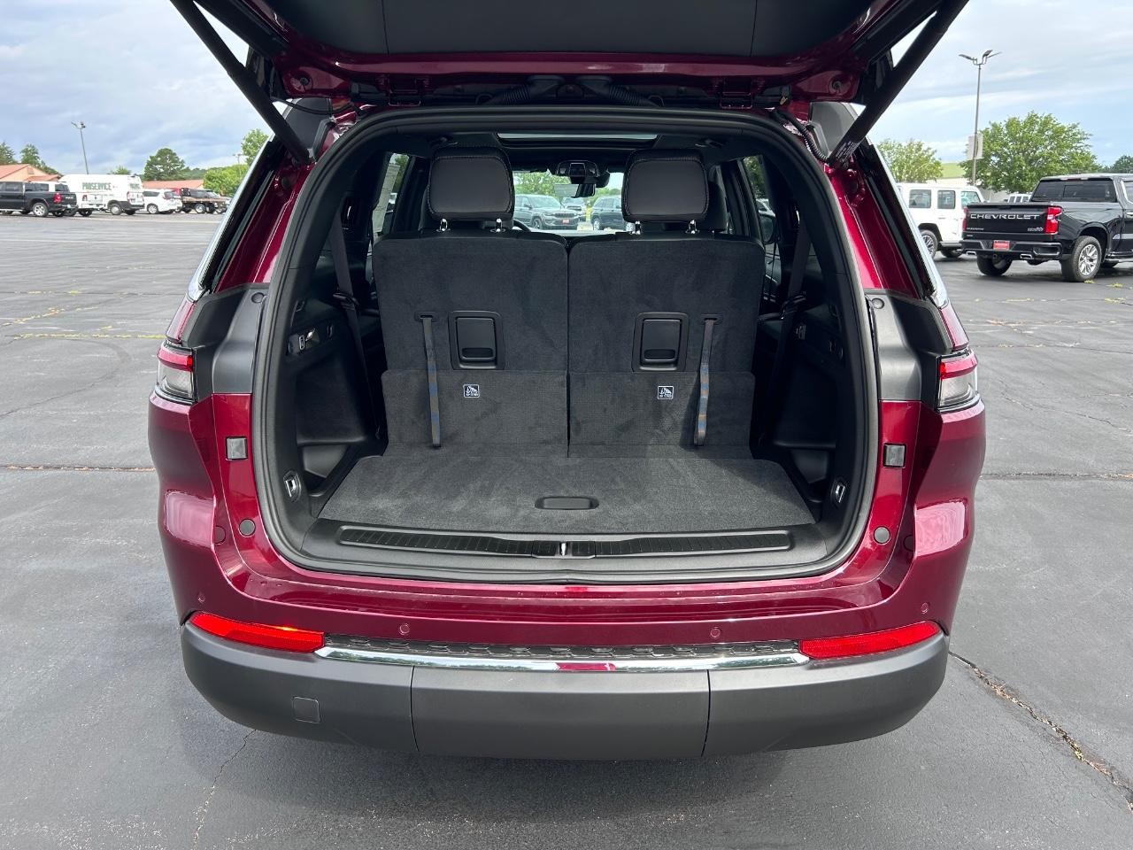 2025 Velvet Red Pearlcoat Jeep Grand Cherokee L Limited 4X4 SUV