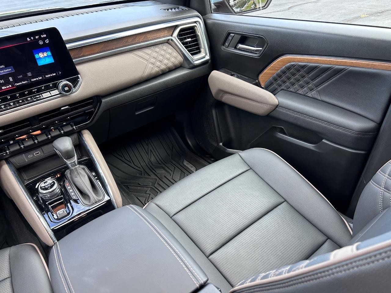 2024 Onyx Black GMC Canyon Denali 4X4 Truck