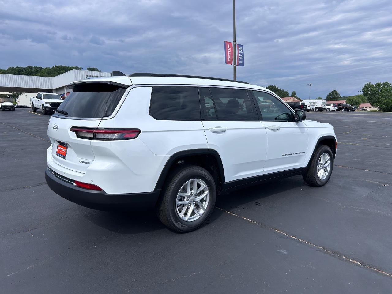 2025 Bright White Clearcoat Jeep Grand Cherokee L Laredo X 4X4 SUV