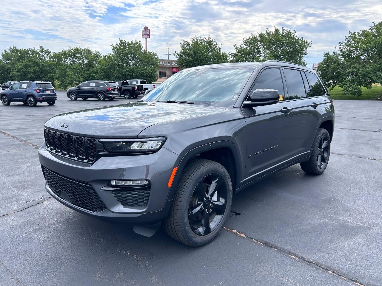 2025 Baltic Gray Metallic Clearcoat Jeep Grand Cherokee 4x4 4X4 SUV
