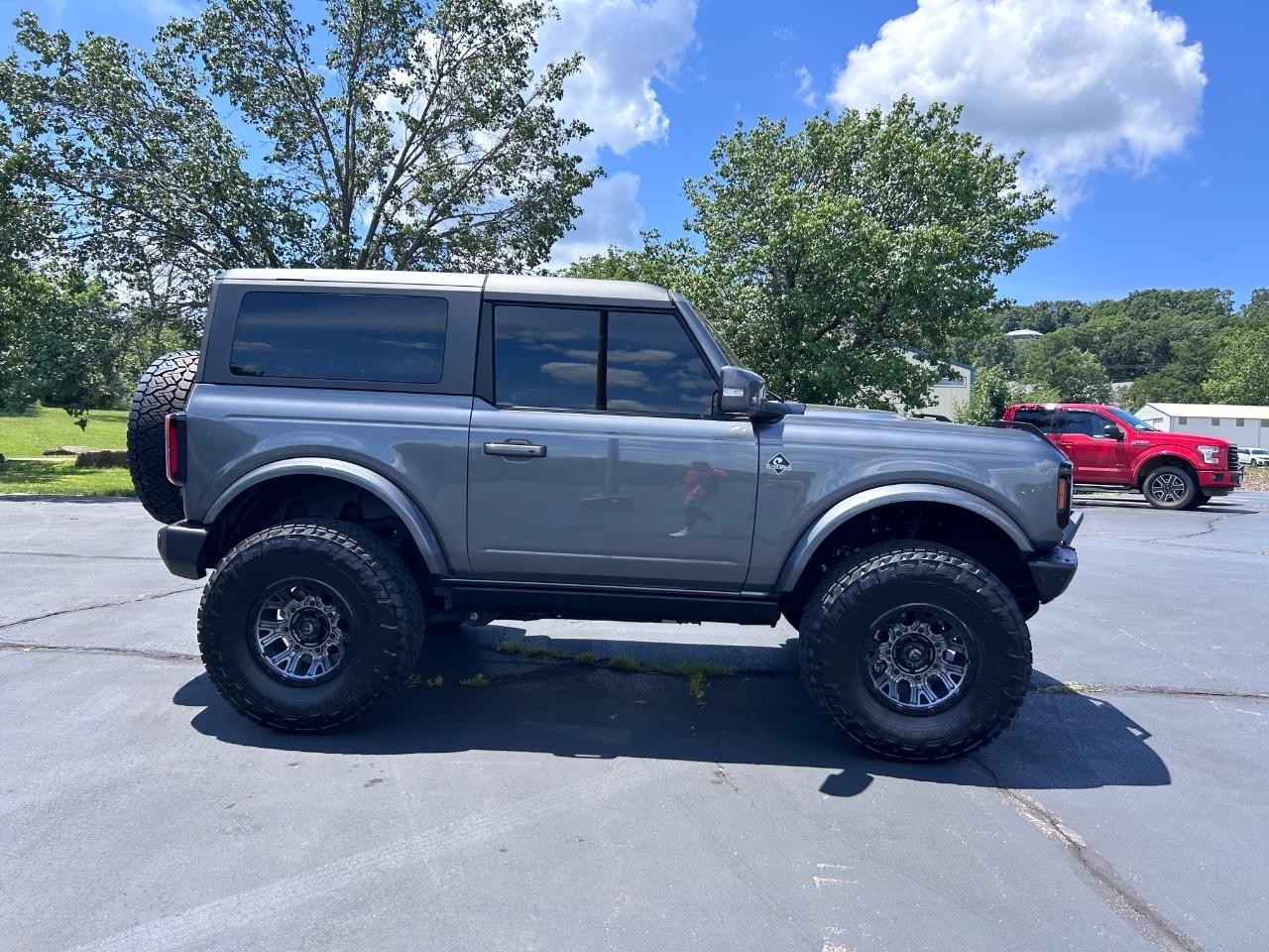 2022 GRAY Ford Bronco Outer Banks 4X4 SUV