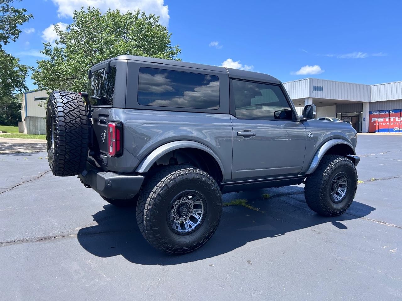 2022 GRAY Ford Bronco Outer Banks 4X4 SUV