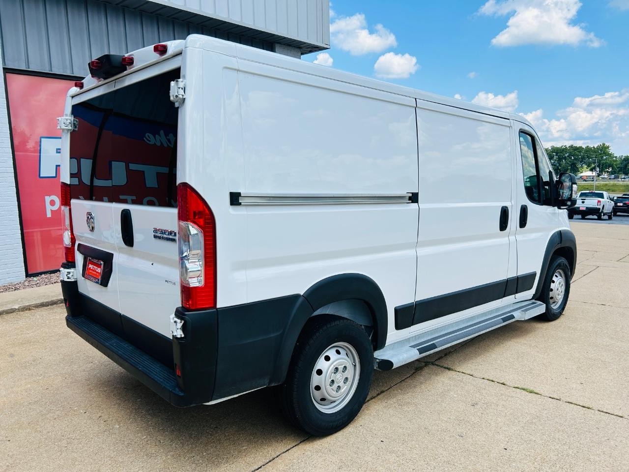 2023 Bright White Clearcoat Ram ProMaster Cargo Van Base 136 WB FWD Van