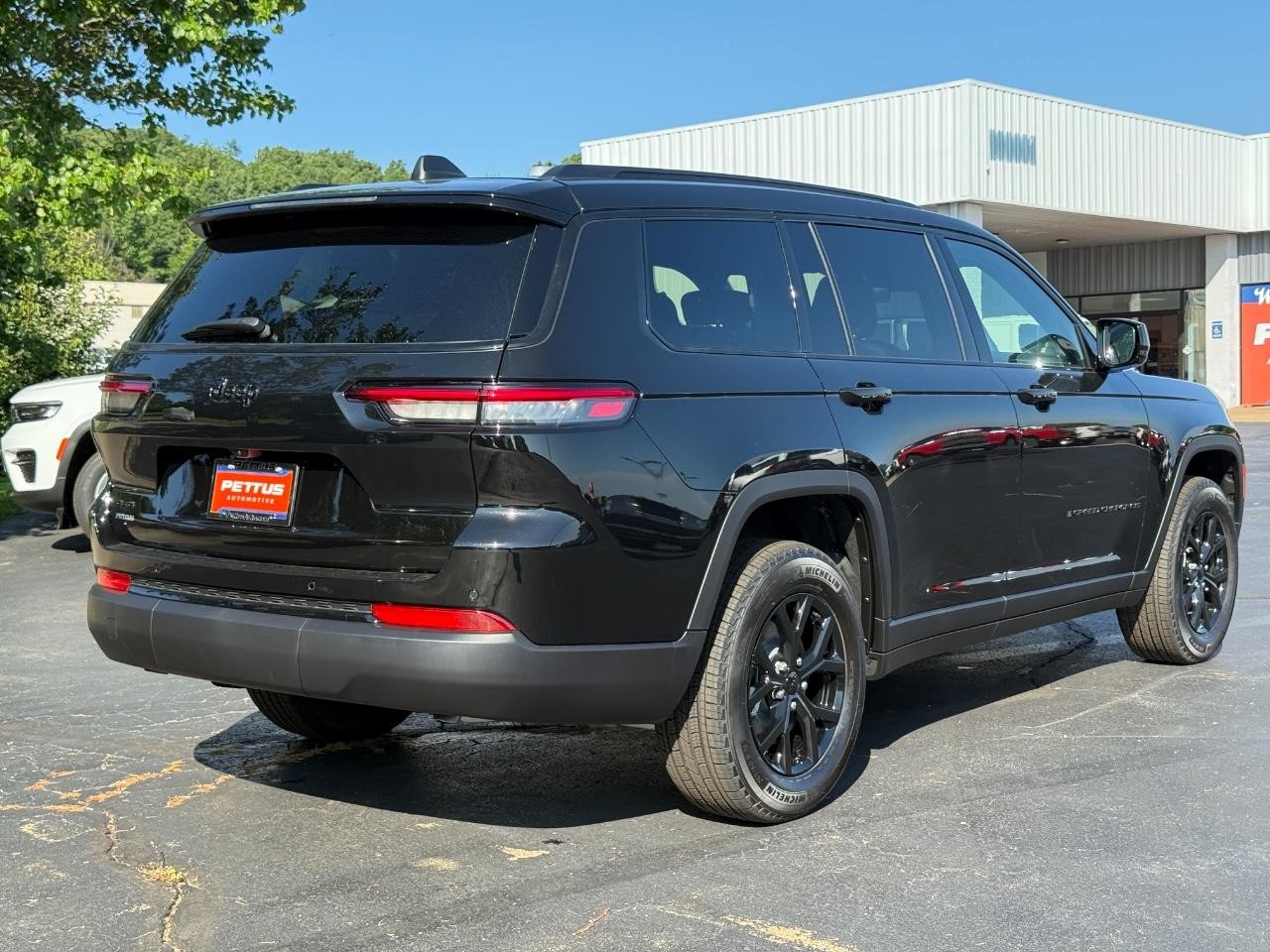 2025 Jeep Grand Cherokee Altitude X photo 2