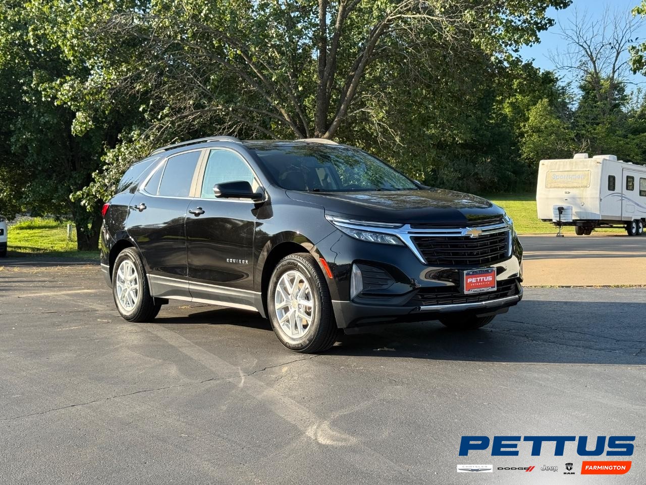 2023 Mosaic Black Metallic Chevrolet Equinox LT SUV