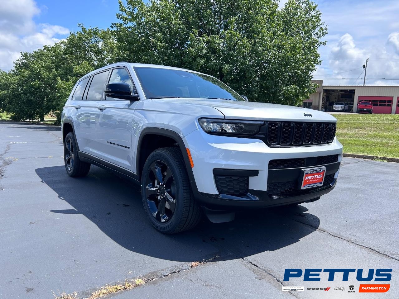 2025 Silver Zynith Jeep Grand Cherokee L Altitude X 4X4 SUV