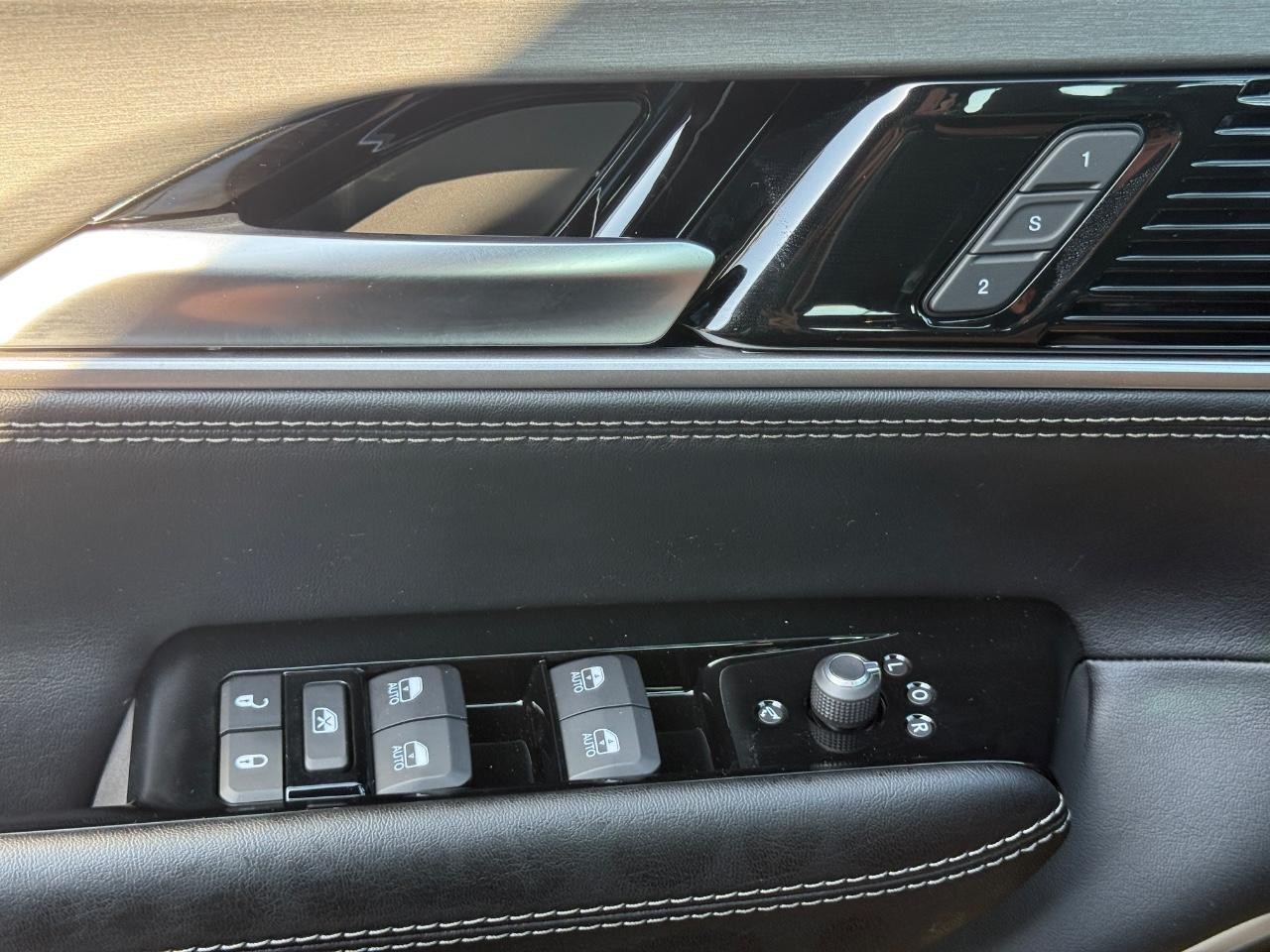 2025 Baltic Gray Metallic Clearcoat Jeep Wagoneer Series II 4X4 SUV