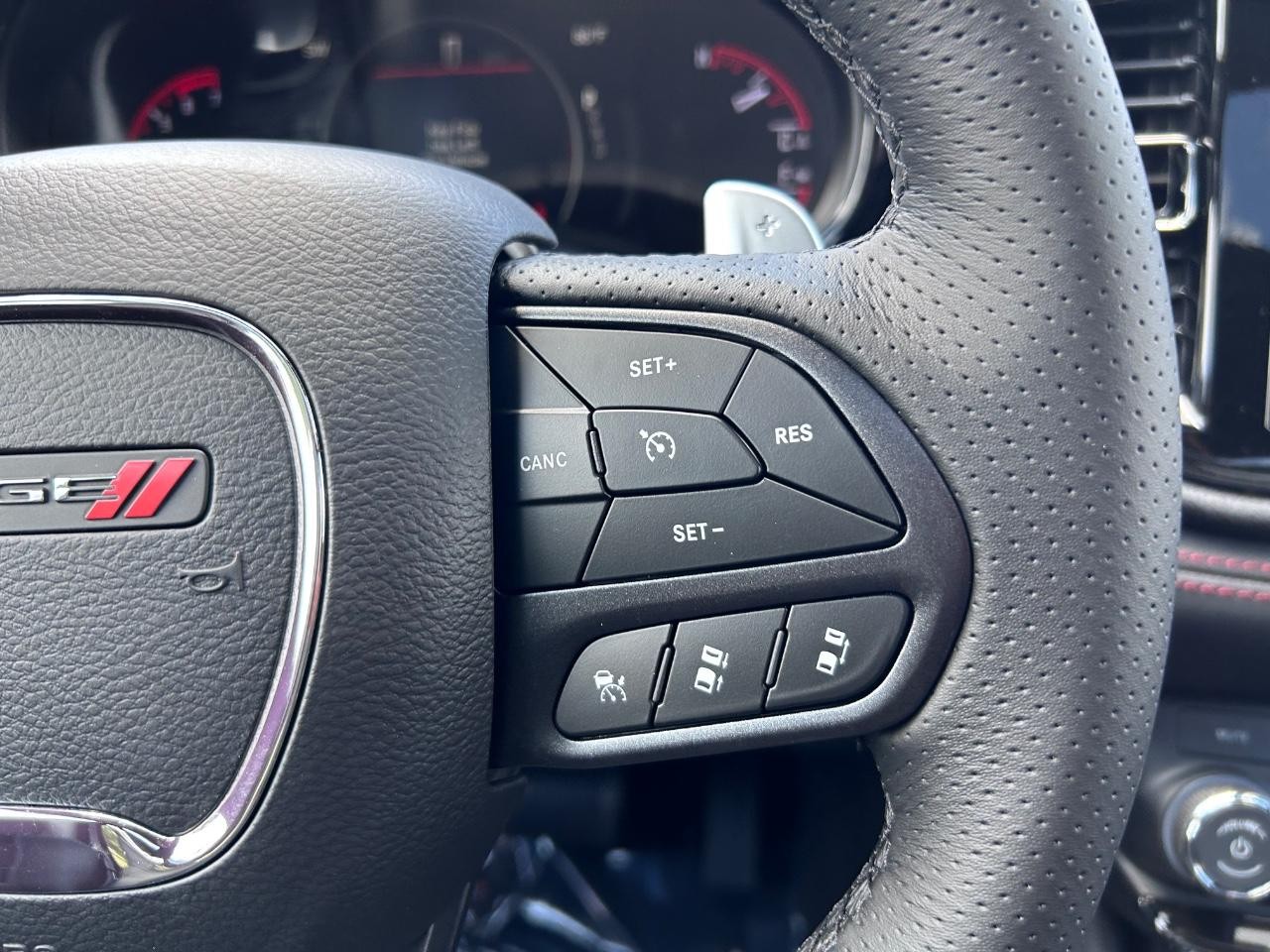 2025 DB Black Clearcoat Dodge Durango R/T Plus AWD SUV
