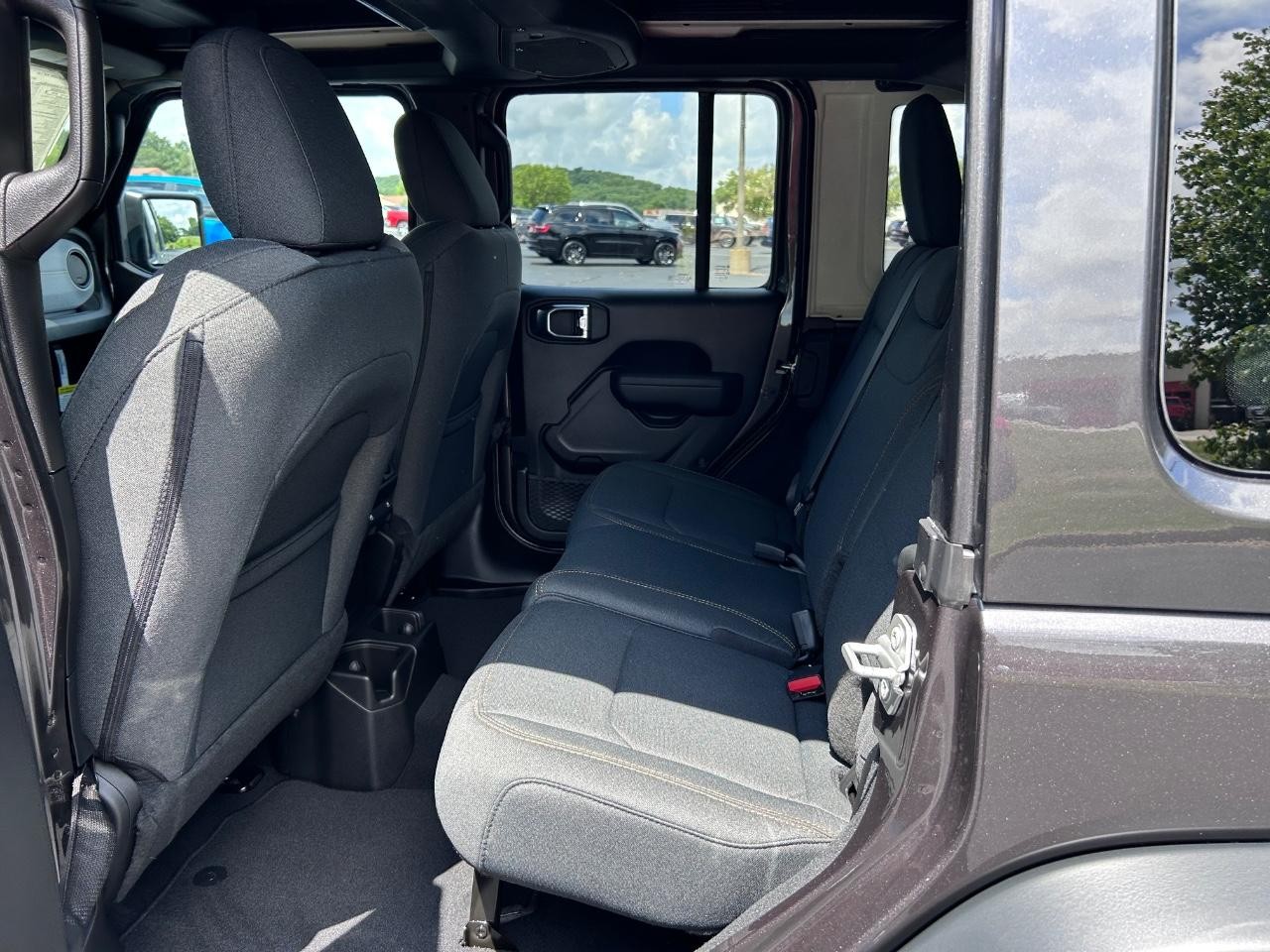 2025 Granite Crystal Metallic Clearcoat Jeep Wrangler Sport S 4X4 SUV