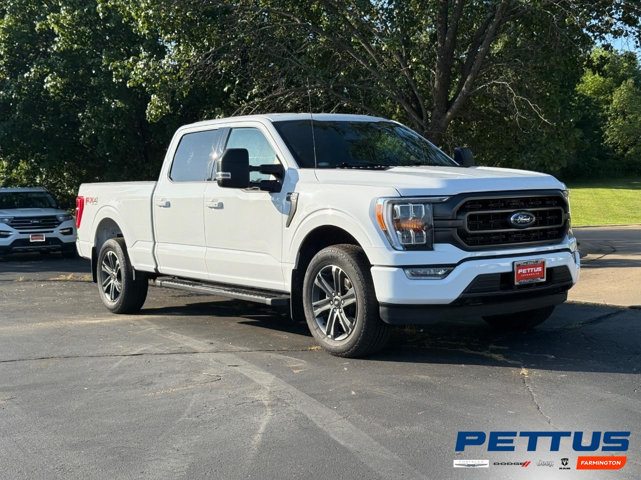 2022 Oxford White Ford F-150 XLT 4X4 Truck
