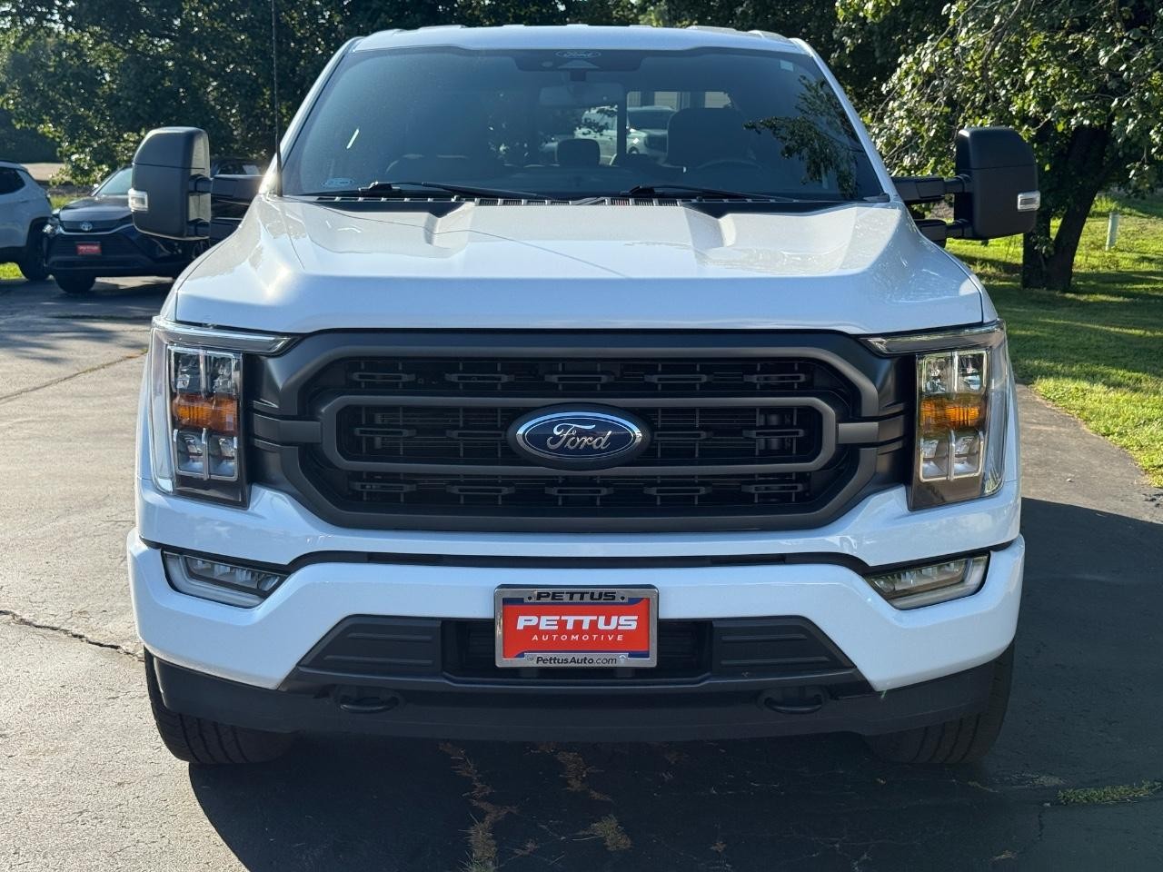 2022 Oxford White Ford F-150 XLT 4X4 Truck