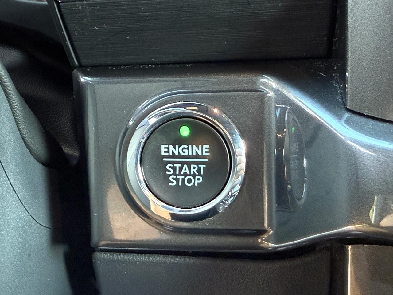 2022 Oxford White Ford F-150 XLT 4X4 Truck