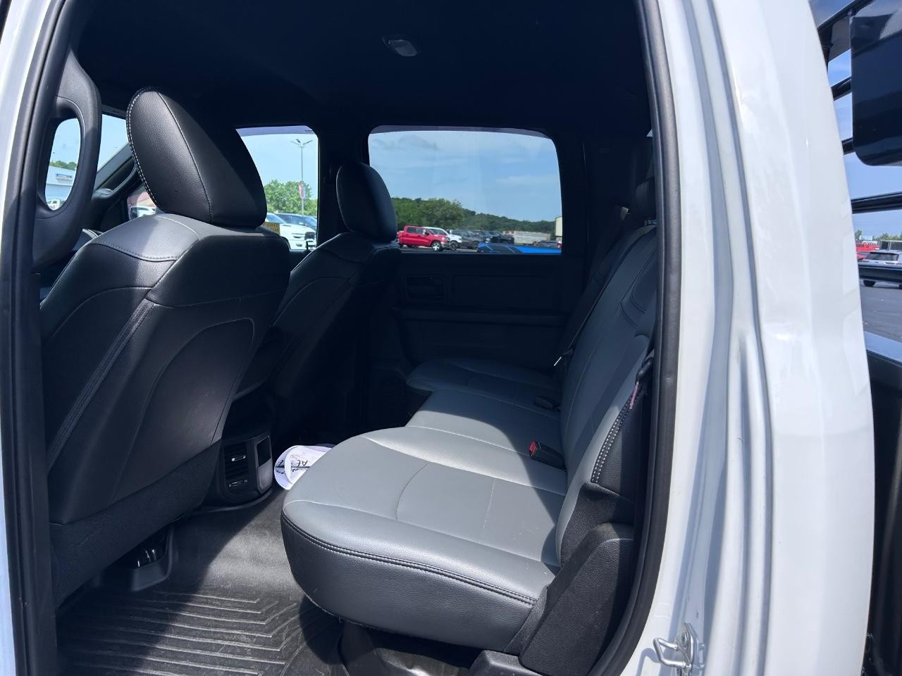 2022 Bright White Clearcoat Ram 3500 Chassis Cab Tradesman 4X4 Truck