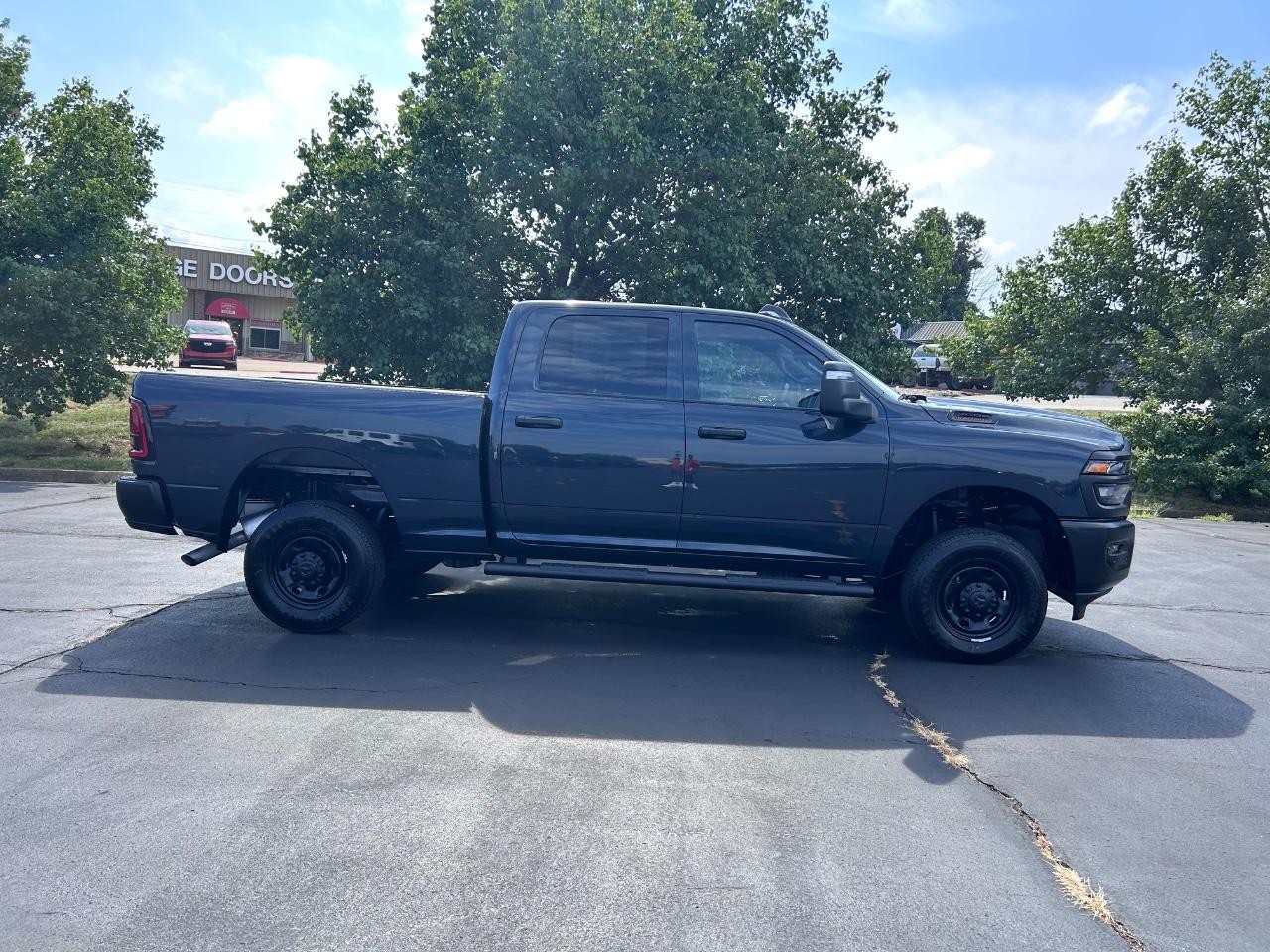 2025 Ram 2500 Tradesman photo 2