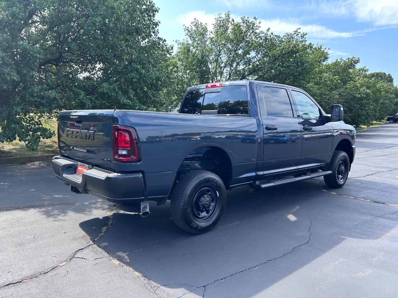 2025 Ram 2500 Tradesman photo 3
