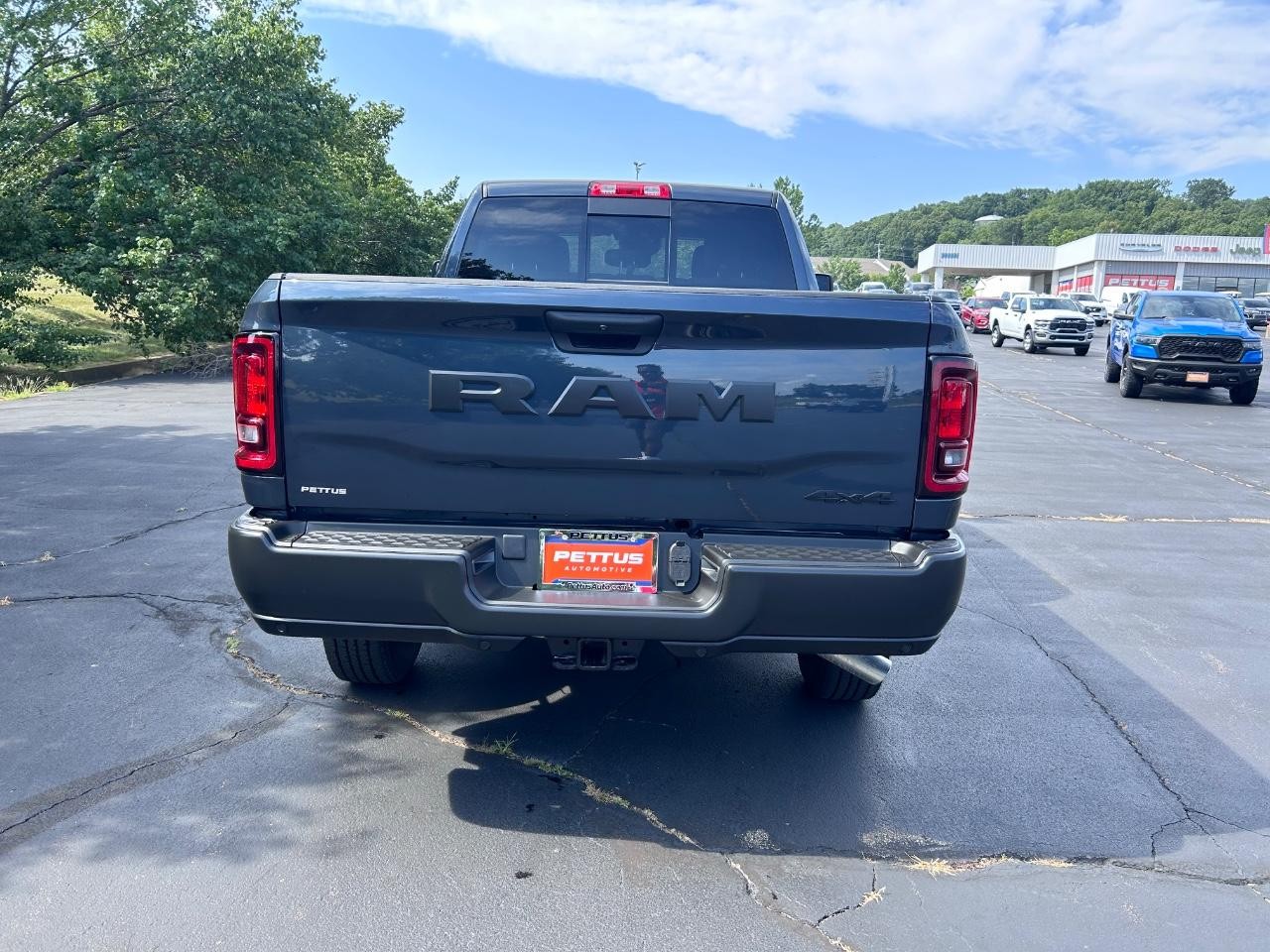 2025 Ram 2500 Tradesman photo 4
