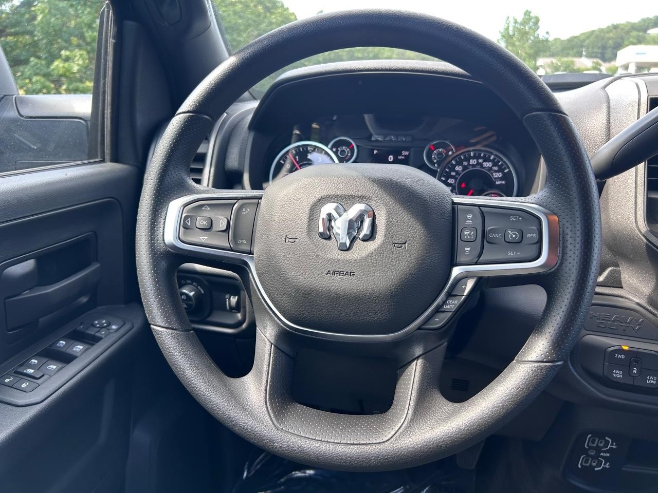 2025 Ram 2500 Tradesman photo 11