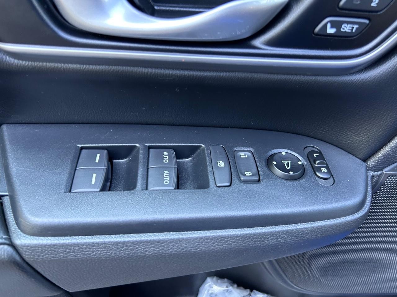 2020 Honda CR-V EX-L photo 19