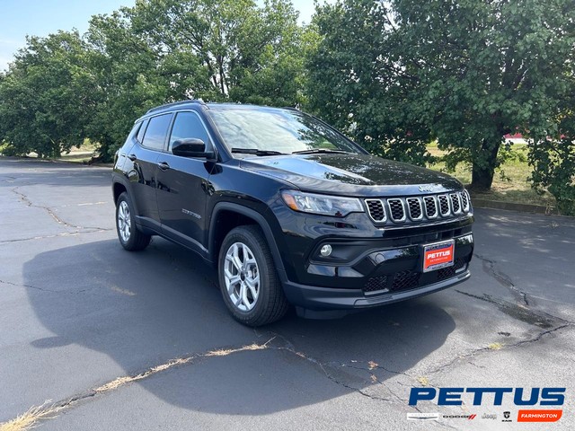 2025 Jeep Compass Latitude at Pettus CDJR Farmington in Farmington MO