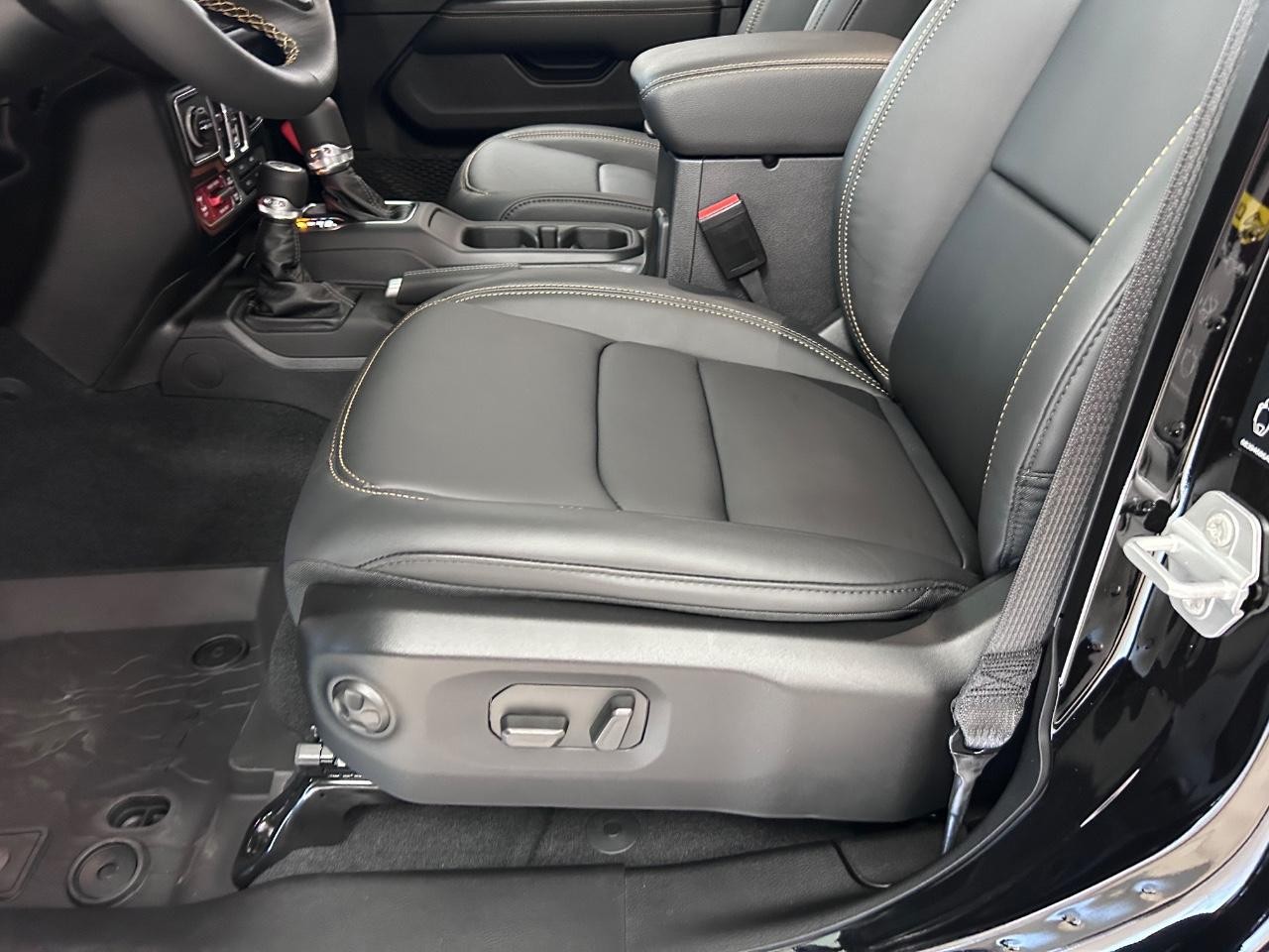 2025 Black Clearcoat Jeep Wrangler Rubicon 392 4X4 SUV