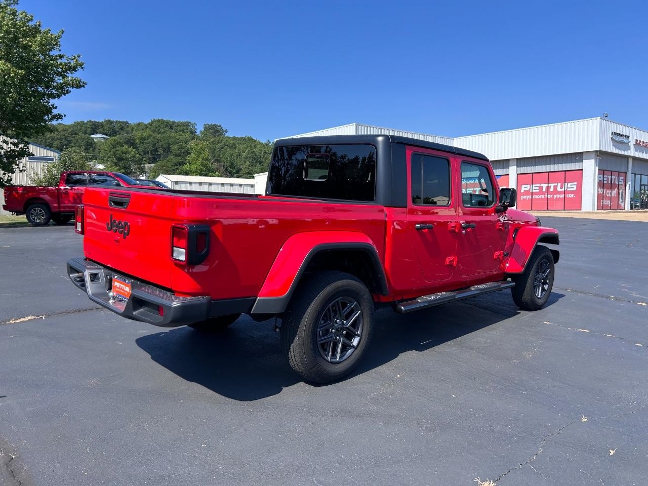 2024 Firecracker Red Clearcoat Jeep Gladiator Sport 4X4 Truck